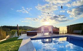 Villa Moura - Pool & Jacuzzi