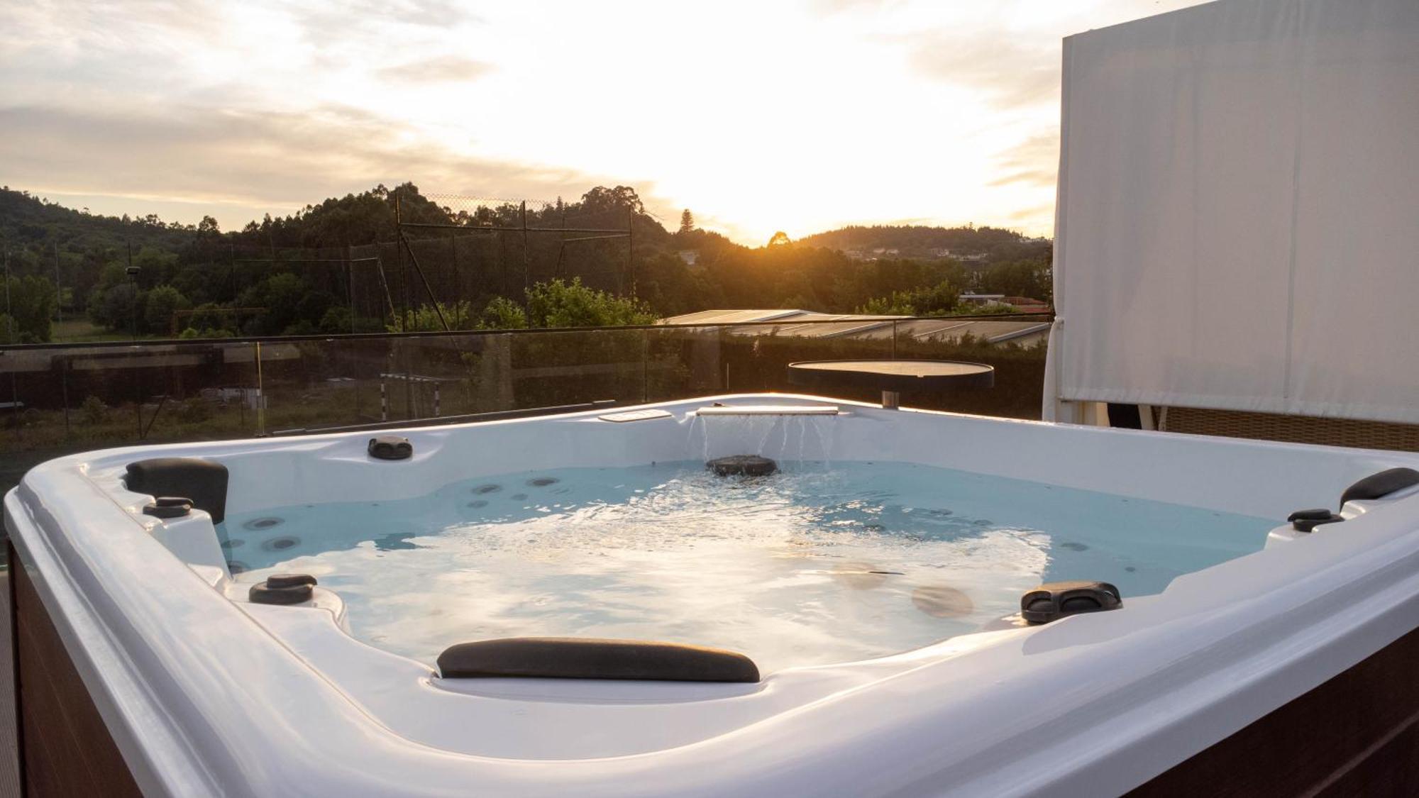 Villa Moura - Pool & Jacuzzi Povoa de Lanhoso Exterior photo